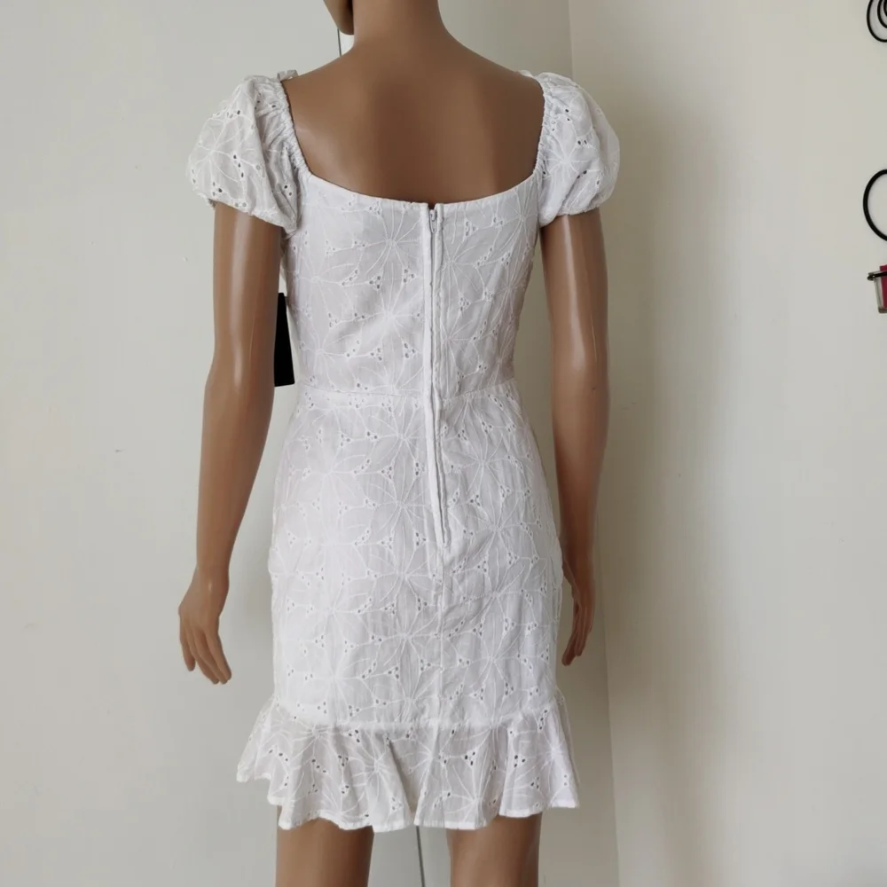 Dress - Picture 6 of 6
